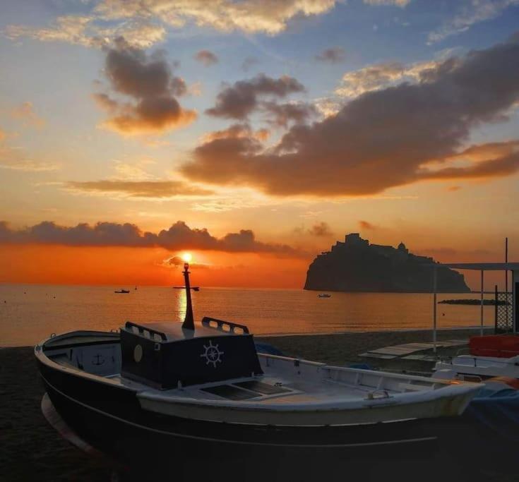 Beach House in Ischia Exterior foto